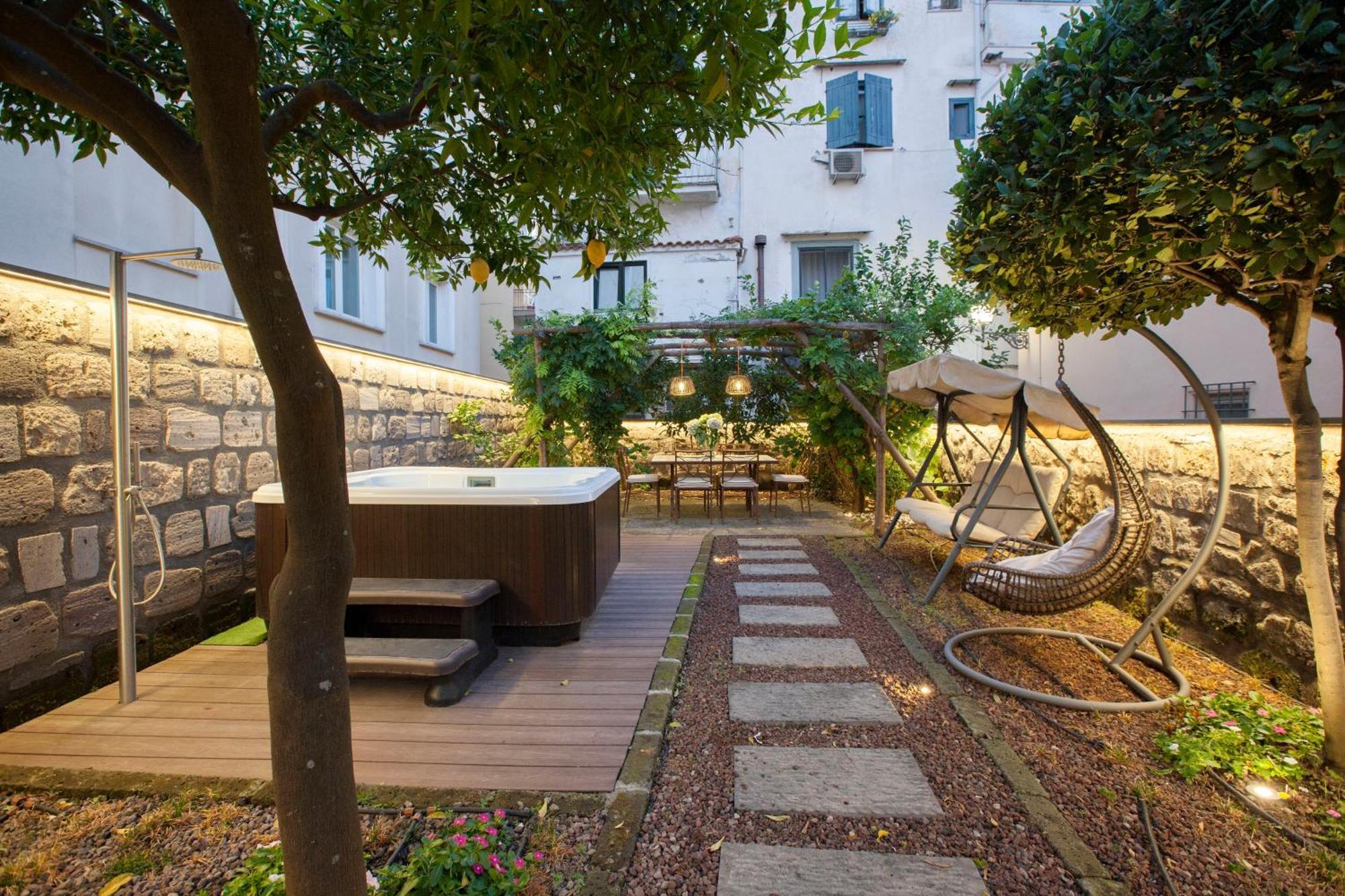 Amore Rentals - Appartamento Terrazza Tasso Sorrento Eksteriør bilde