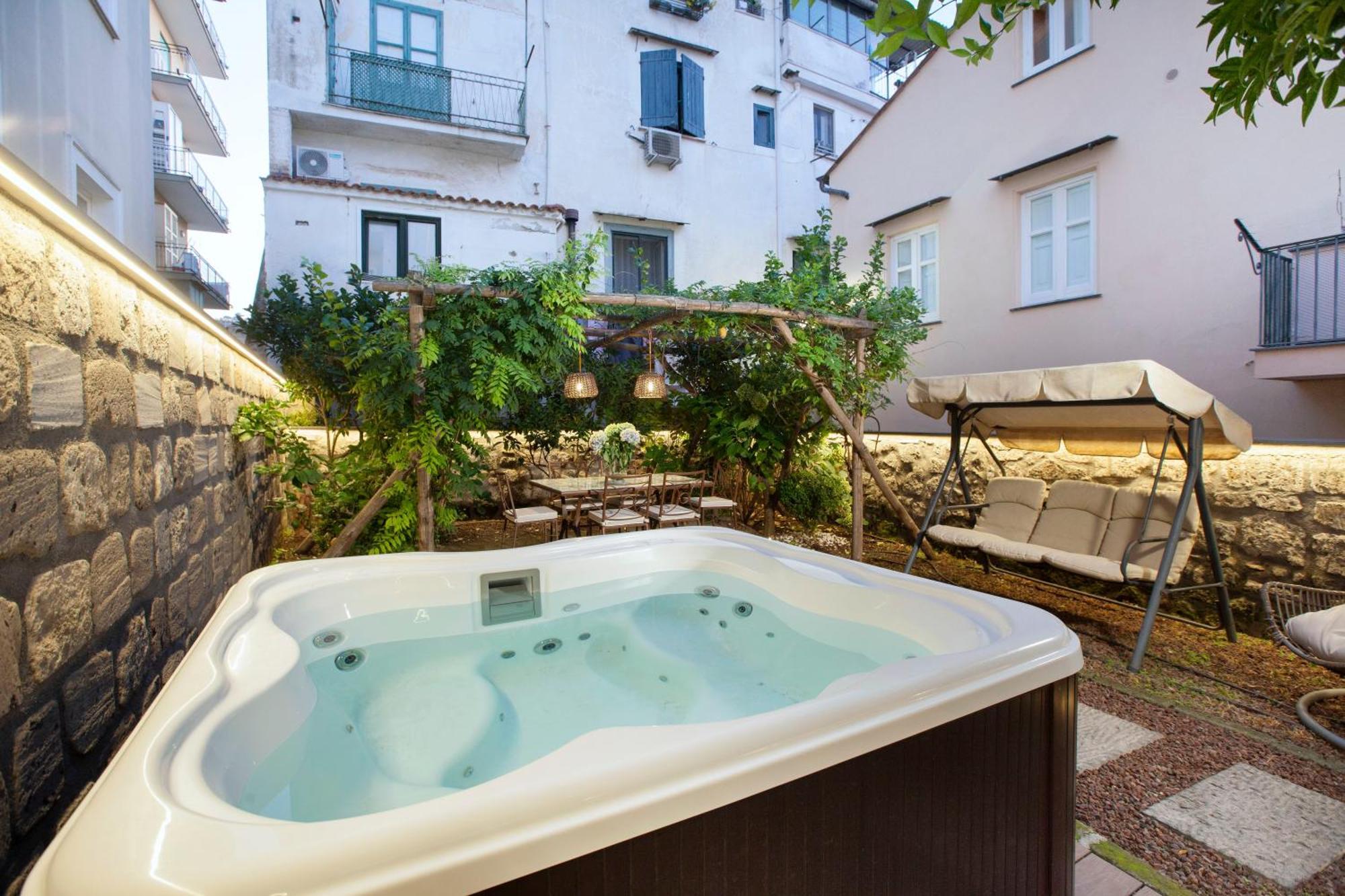 Amore Rentals - Appartamento Terrazza Tasso Sorrento Eksteriør bilde