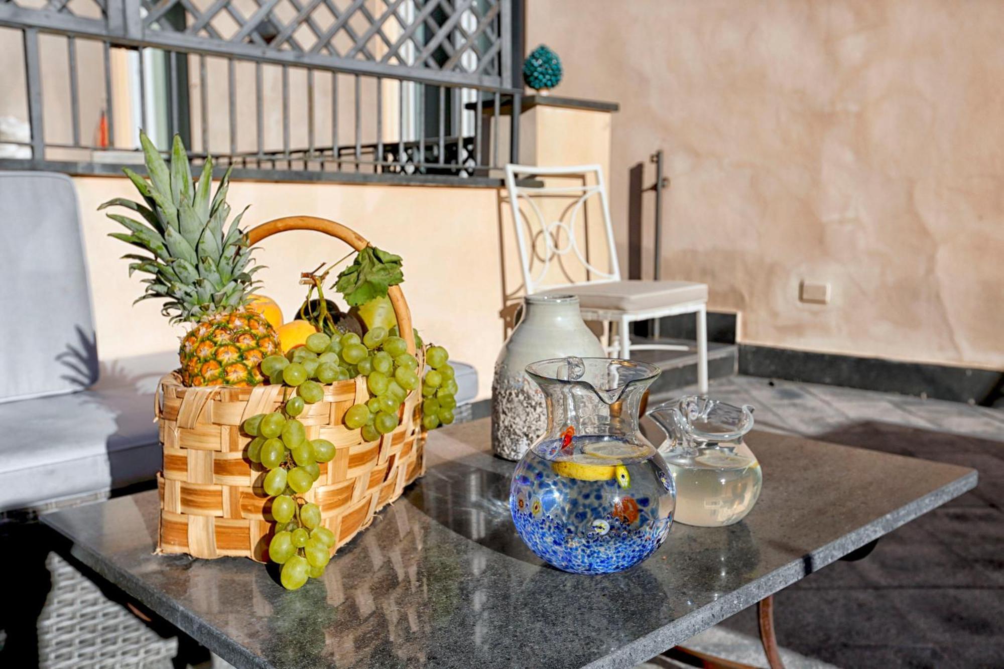 Amore Rentals - Appartamento Terrazza Tasso Sorrento Eksteriør bilde